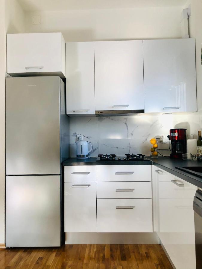 Villa Dani Sea & Pool Apartments تروغير المظهر الخارجي الصورة