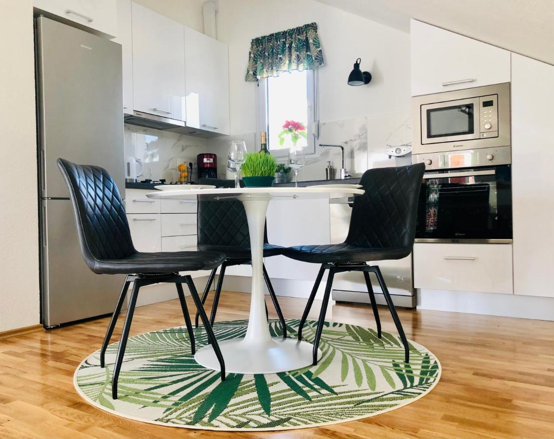 Villa Dani Sea & Pool Apartments تروغير المظهر الخارجي الصورة