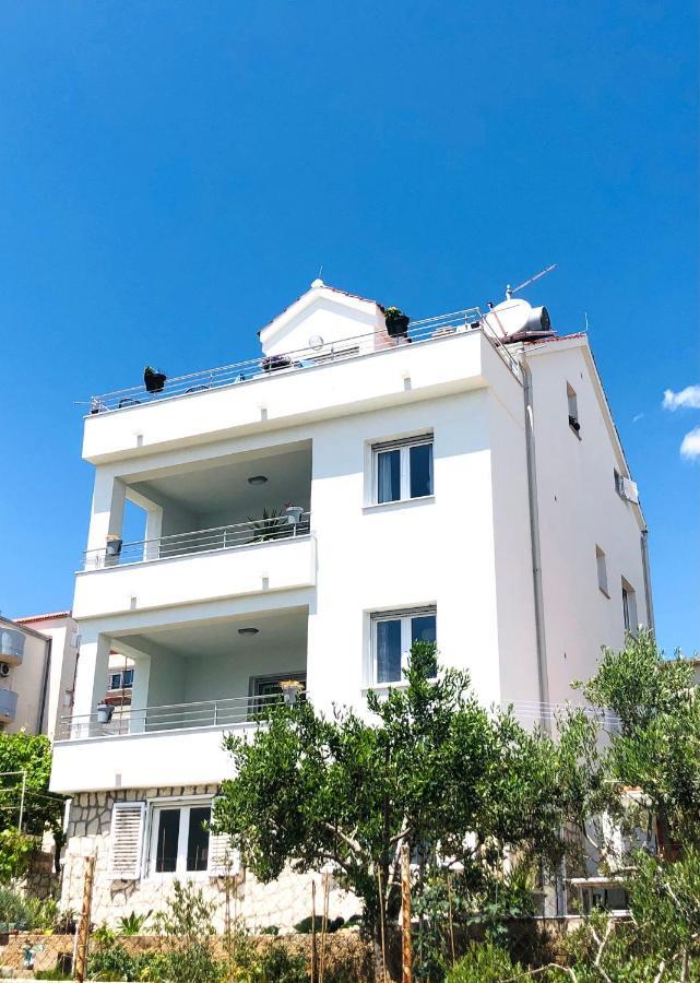 Villa Dani Sea & Pool Apartments تروغير المظهر الخارجي الصورة
