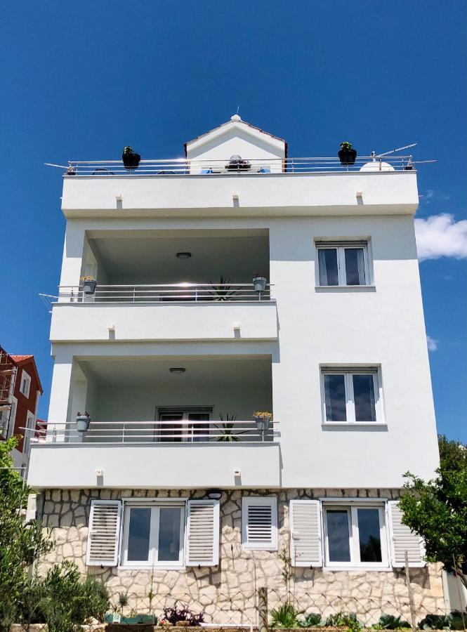 Villa Dani Sea & Pool Apartments تروغير المظهر الخارجي الصورة