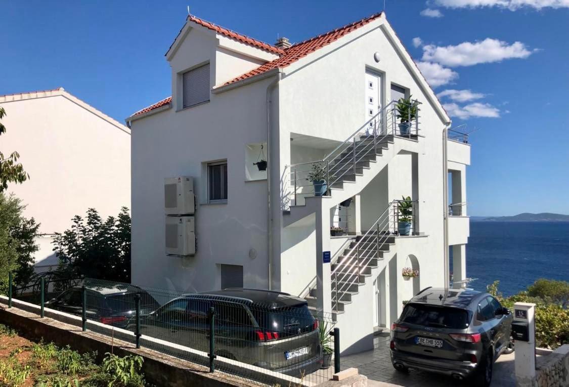 Villa Dani Sea & Pool Apartments تروغير المظهر الخارجي الصورة